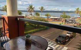Luxuoso Flat em resort vista incrível para o Lago